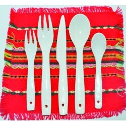 Керамични прибори за хранене
